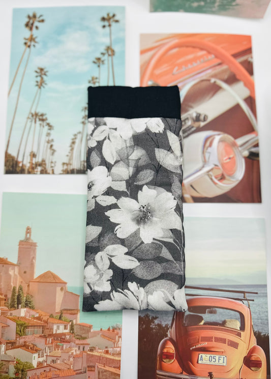 midnight petals sunnies sleeve